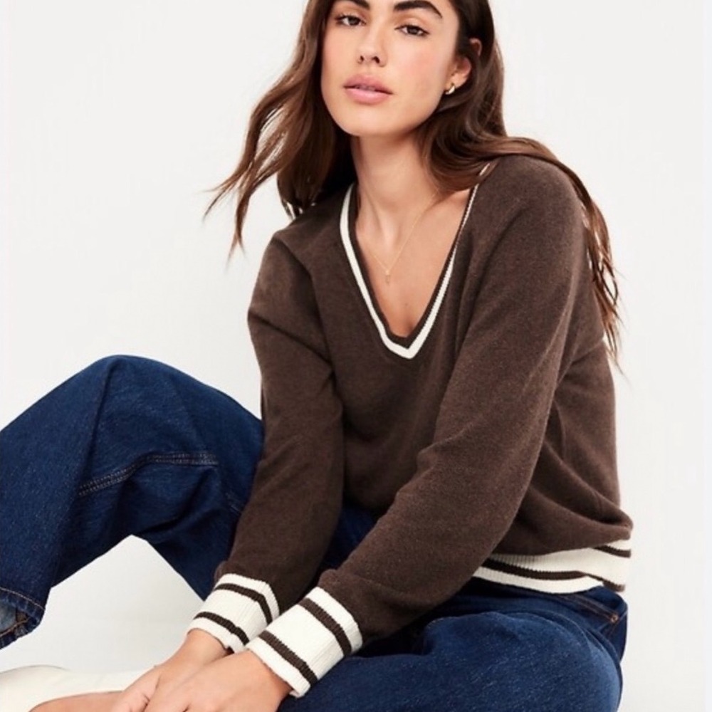 Old Navy SoSoft Relaxed V-Neck Sweater Earthen Brown Varsity Stripe Women Small